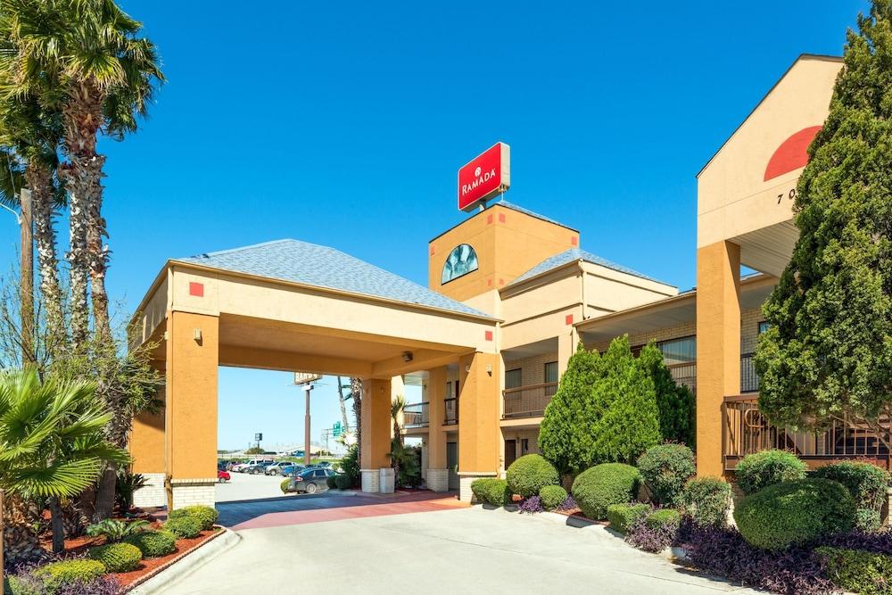Ramada By Wyndham San Antonio Near Seaworld - Lackland Afb Extérieur photo