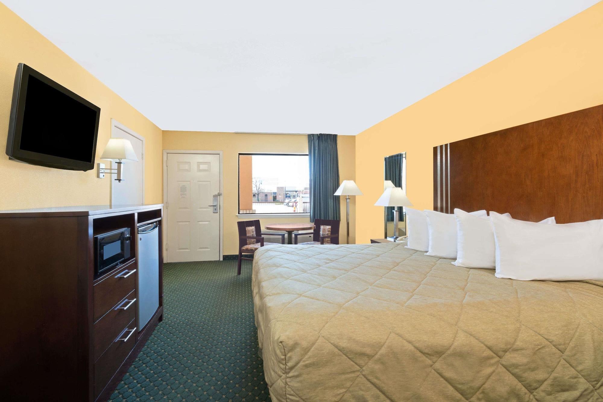 Ramada By Wyndham San Antonio Near Seaworld - Lackland Afb Extérieur photo
