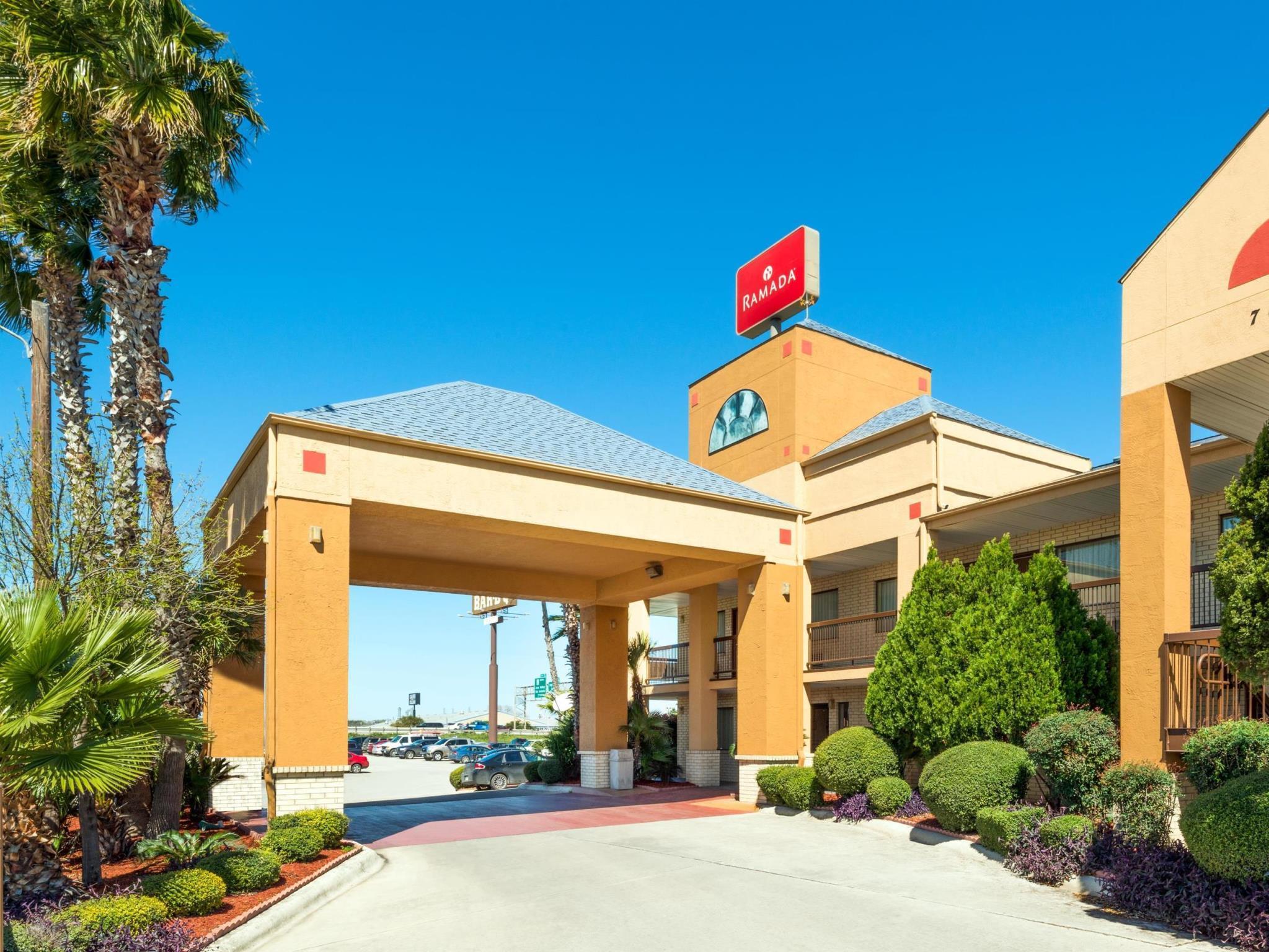 Ramada By Wyndham San Antonio Near Seaworld - Lackland Afb Extérieur photo