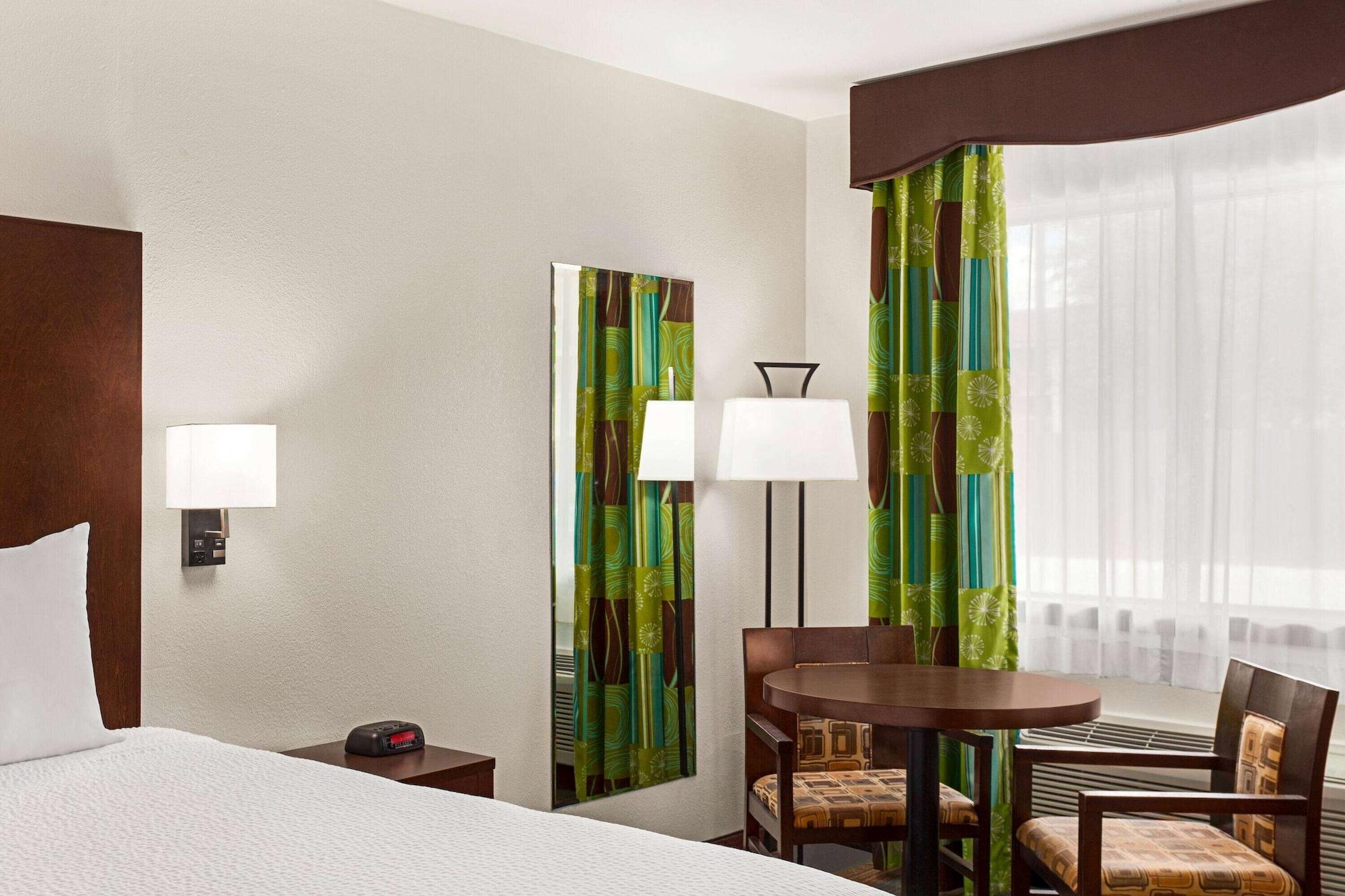 Ramada By Wyndham San Antonio Near Seaworld - Lackland Afb Extérieur photo