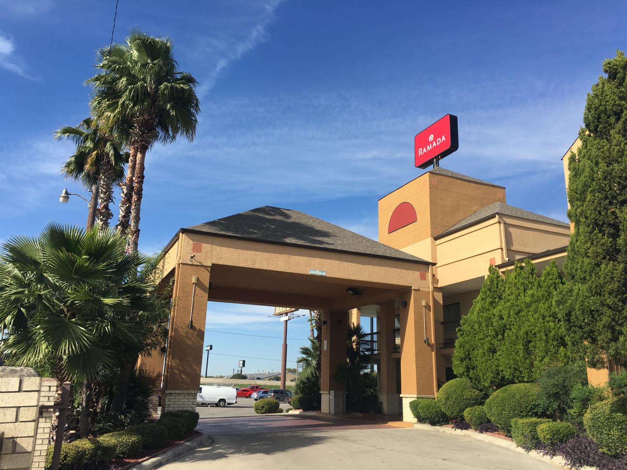 Ramada By Wyndham San Antonio Near Seaworld - Lackland Afb Extérieur photo