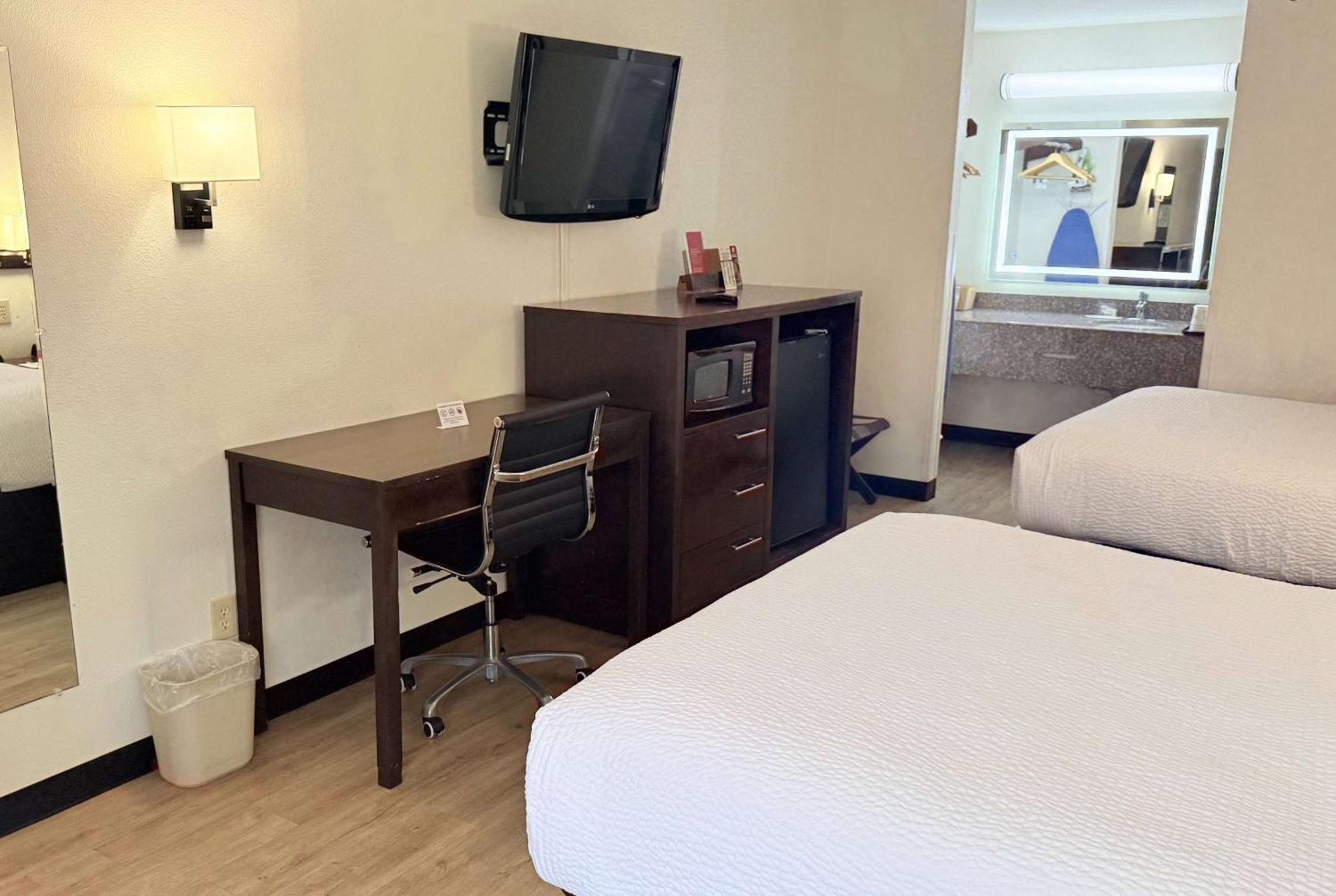 Ramada By Wyndham San Antonio Near Seaworld - Lackland Afb Extérieur photo
