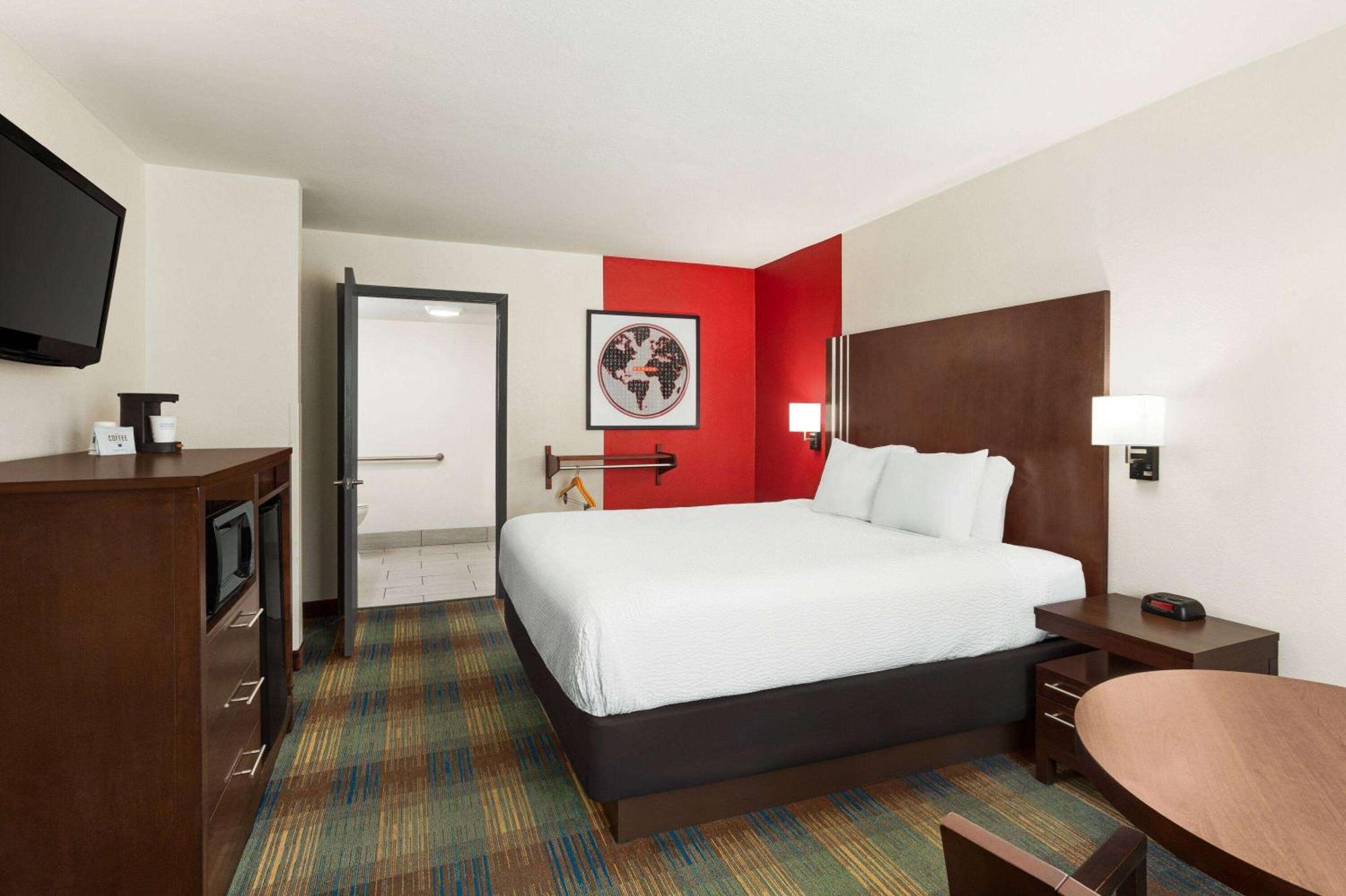 Ramada By Wyndham San Antonio Near Seaworld - Lackland Afb Extérieur photo